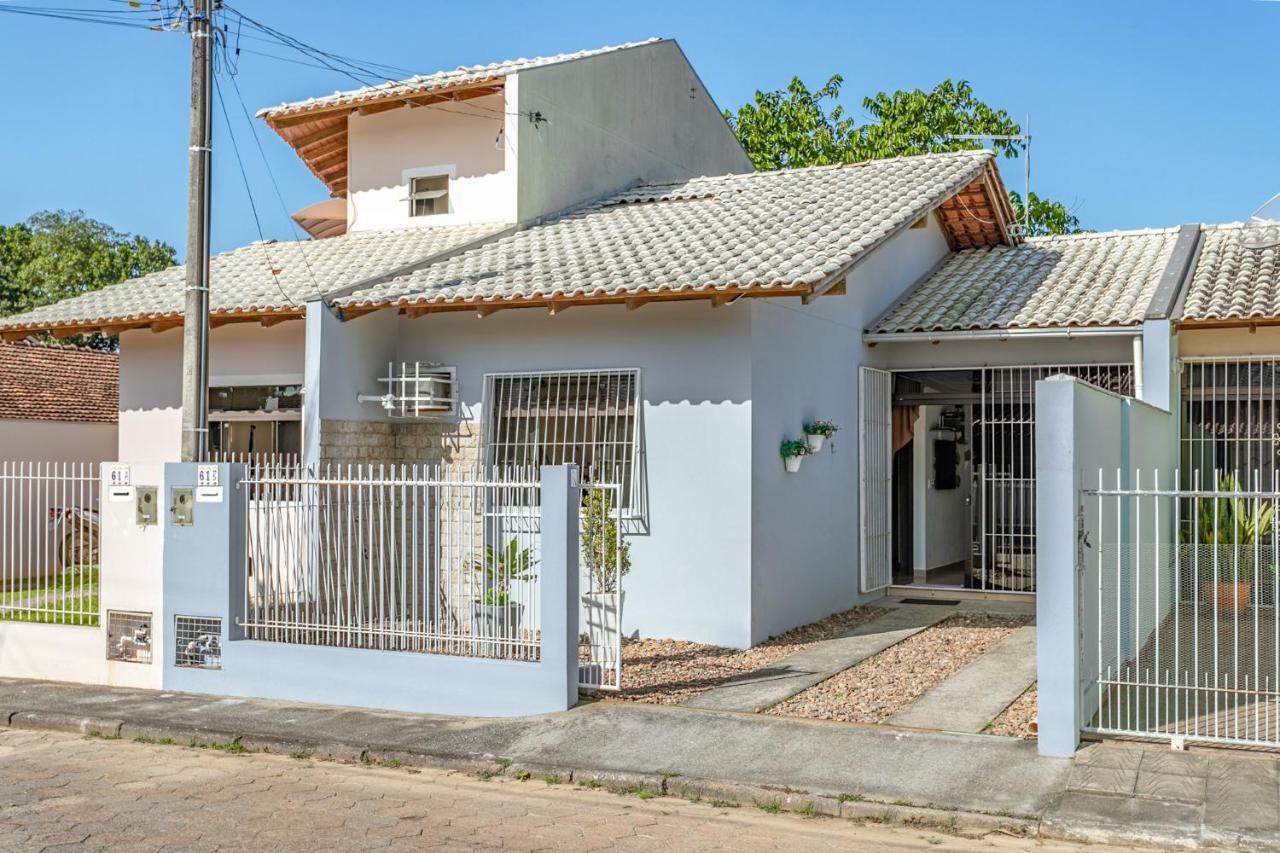 Linda Casa A 150m Da E Prox Ao Beto Carrero Holiday home *